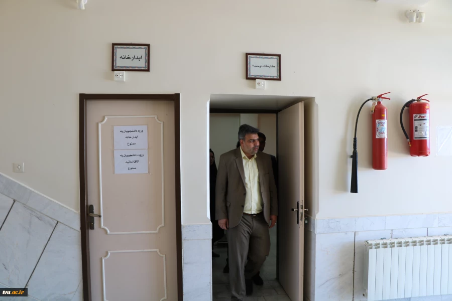 بازدید رئیس دانشگاه فنی و حرفه‌ای از آموزشکده‌ فنی و حرفه‌ای دختران جونقان 11