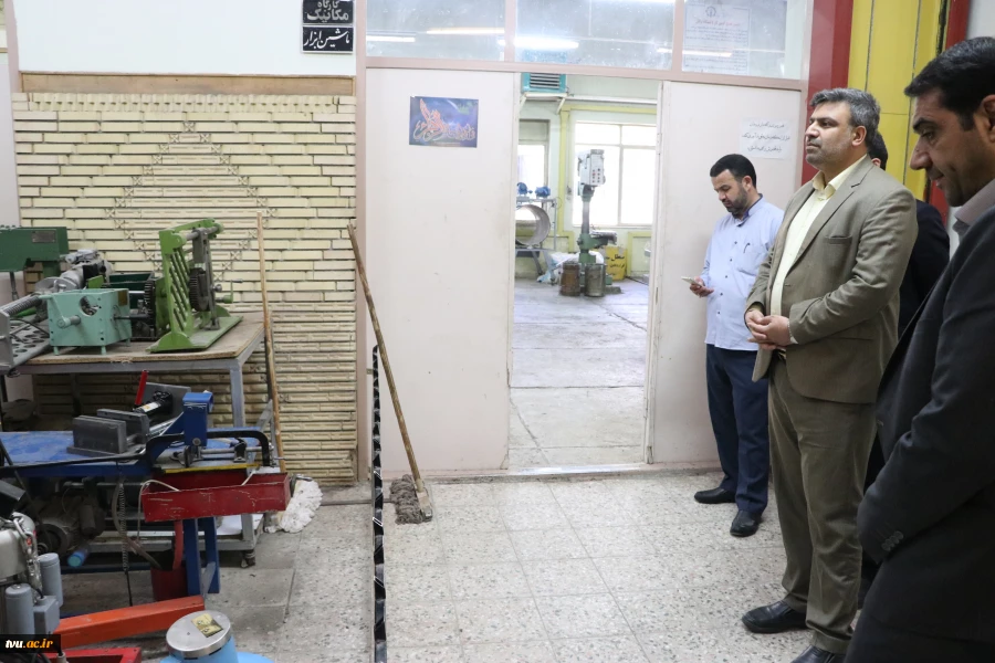 بازدید رئیس دانشگاه فنی و حرفه‌ای از آموزشکده‌ فنی و حرفه‌ای پسران شهرکرد 2