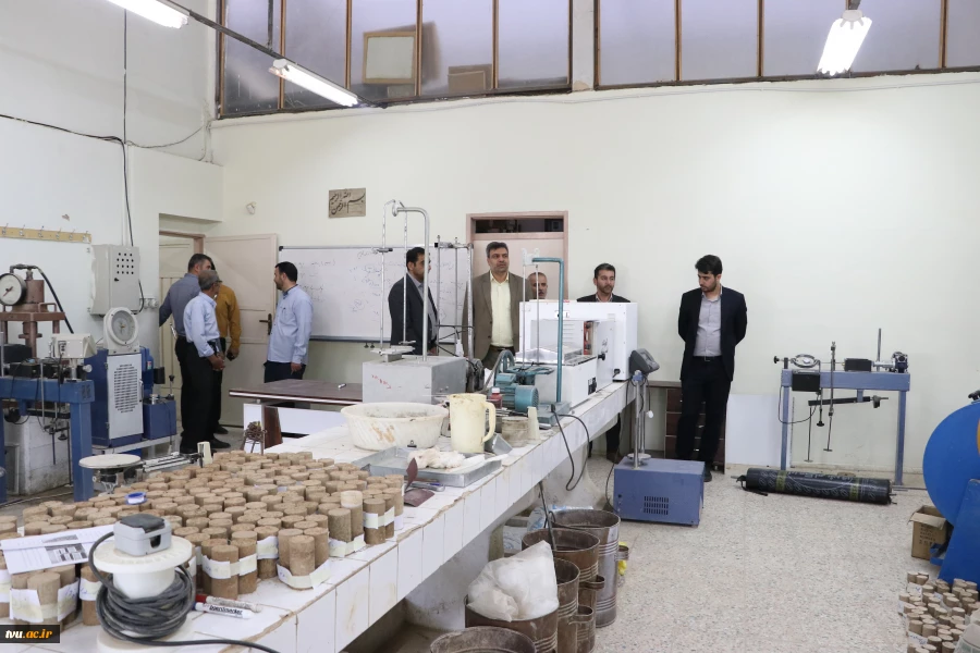 بازدید رئیس دانشگاه فنی و حرفه‌ای از آموزشکده‌ فنی و حرفه‌ای پسران شهرکرد 9