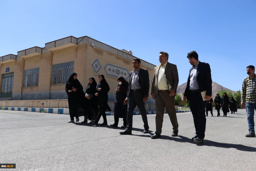 بازدید رئیس دانشگاه فنی و حرفه‌ای از آموزشکده‌ فنی و حرفه‌ای دختران شهرکرد 4