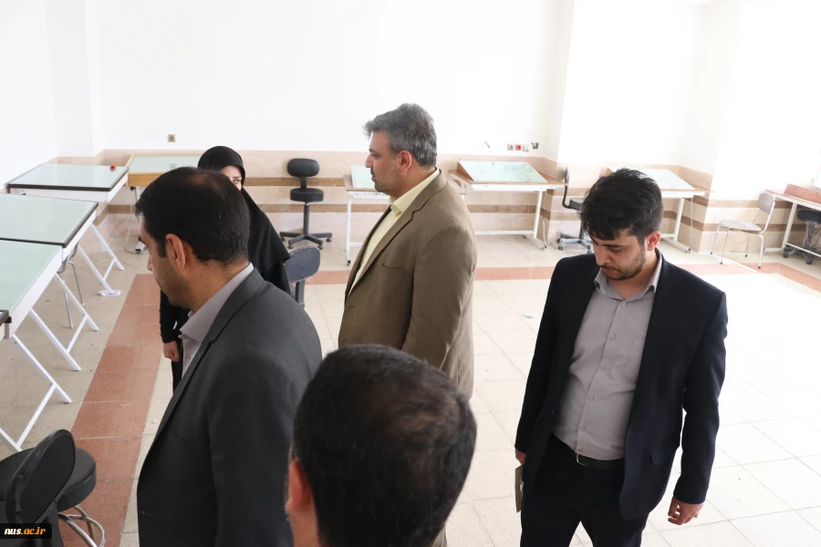 بازدید رئیس دانشگاه فنی و حرفه‌ای از آموزشکده‌ فنی و حرفه‌ای دختران شهرکرد 7