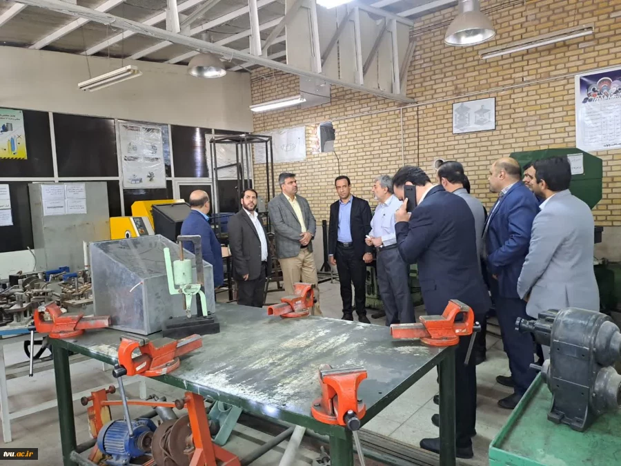 بازدید هیئت رئیسه دانشگاه از آموزشکده فنی و حرفه‌ای پسران سمنان 5