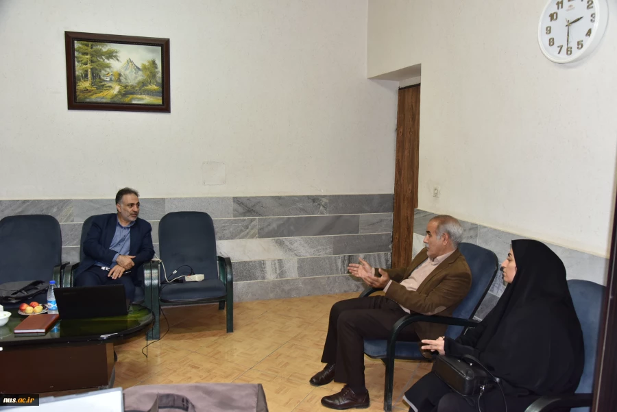 در سفر استانی به سمنان صورت گرفت:

ملاقات عمومی رئیس و اعضای هیئت رئیسه دانشگاه با دانشگاهیان دانشگاه فنی و حرفه‌ای استان سمنان 5