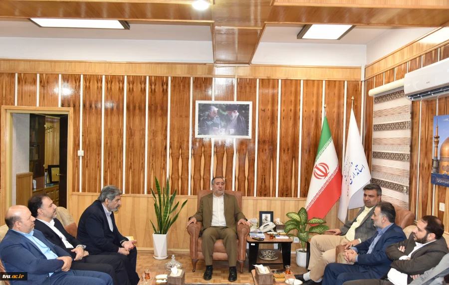 دیدار هیئت رئیسه دانشگاه فنی و حرفه‌ای با استاندار سمنان 10