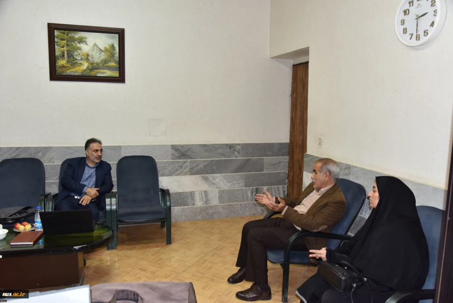 در سفر استانی به سمنان صورت گرفت:

ملاقات عمومی رئیس و اعضای هیئت رئیسه دانشگاه با دانشگاهیان دانشگاه فنی و حرفه‌ای استان سمنان 15