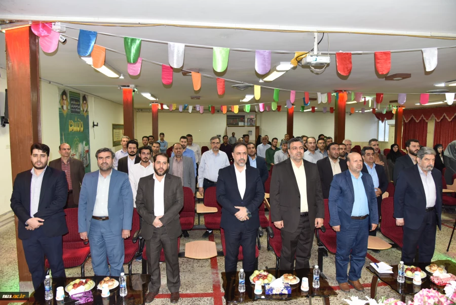 رئیس دانشگاه فنی و حرفه‌ای کشور در جلسه هم‌اندیشی با بسیج اساتید دانشگاه:

اساتید انقلابی دروازه‌های رشد و پیشرفت انقلاب هستند 2