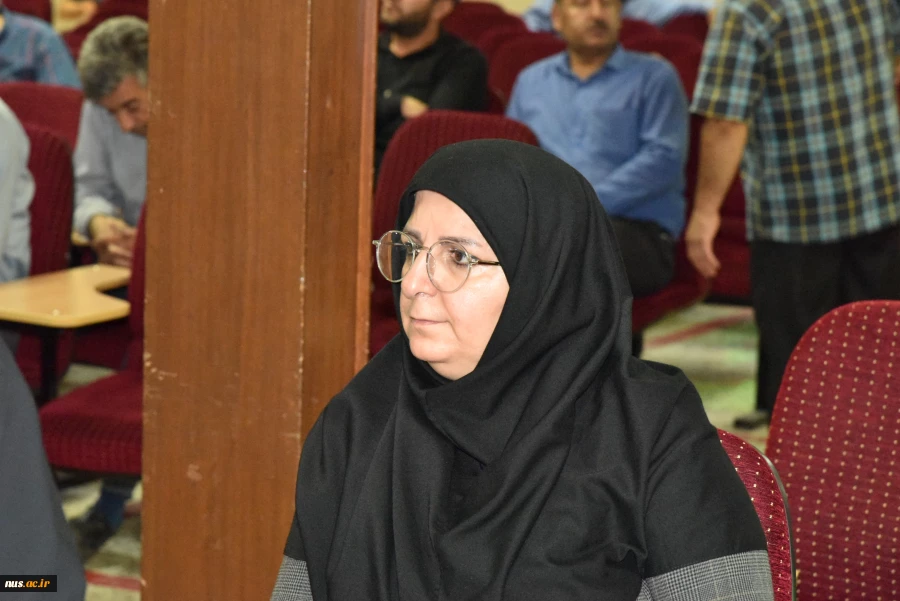 رئیس دانشگاه فنی و حرفه‌ای کشور در جلسه هم‌اندیشی با بسیج اساتید دانشگاه:

اساتید انقلابی دروازه‌های رشد و پیشرفت انقلاب هستند 14