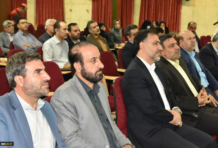 رئیس دانشگاه فنی و حرفه‌ای کشور در جلسه هم‌اندیشی با بسیج اساتید دانشگاه:

اساتید انقلابی دروازه‌های رشد و پیشرفت انقلاب هستند 20