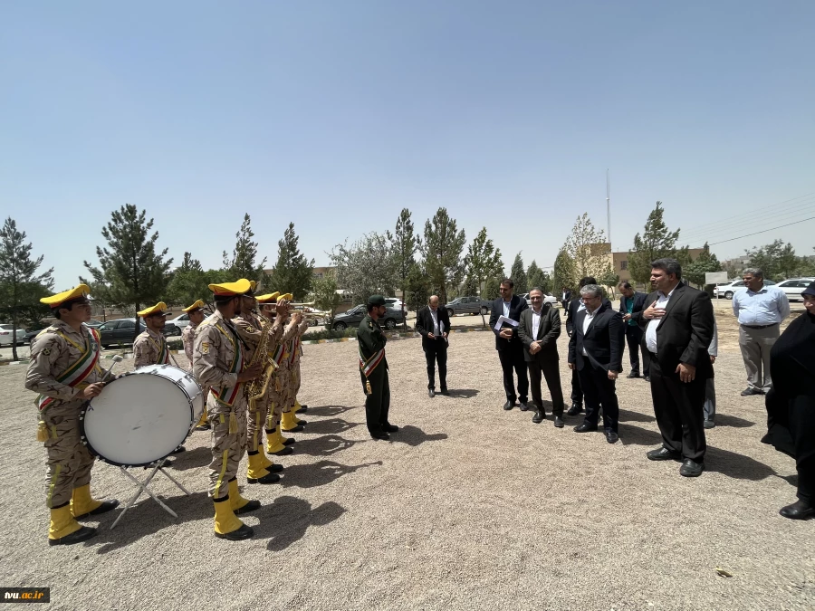 افتتاح سالن چندمنظوره فیروزه در آموزشکده فنی و حرفه‌ای دختران نیشابور 18