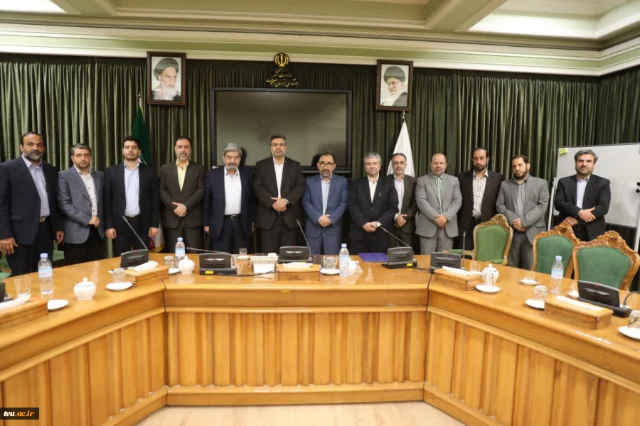 دیدار هیئت رئیسه دانشگاه فنی و حرفه‌ای با استاندار خراسان رضوی 3