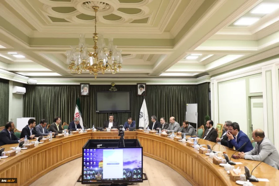 دیدار هیئت رئیسه دانشگاه فنی و حرفه‌ای با استاندار خراسان رضوی 5