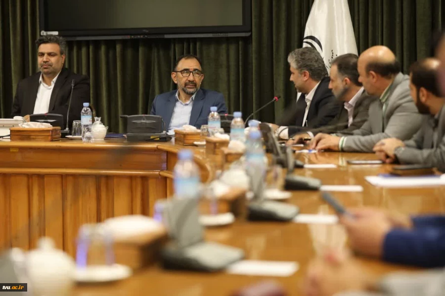 دیدار هیئت رئیسه دانشگاه فنی و حرفه‌ای با استاندار خراسان رضوی 6