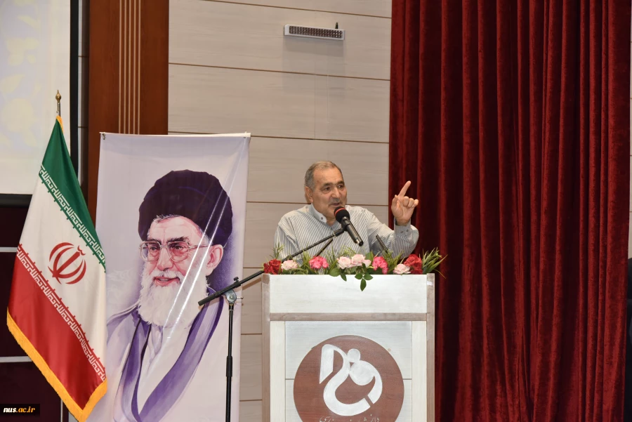 برگزاری مراسم اختتامیه سی‌امین جشنواره فرهنگی ـ هنری دانشجویی با حضور هیئت رئیسه دانشگاه فنی و حرفه‌ای در مشهد مقدس 21