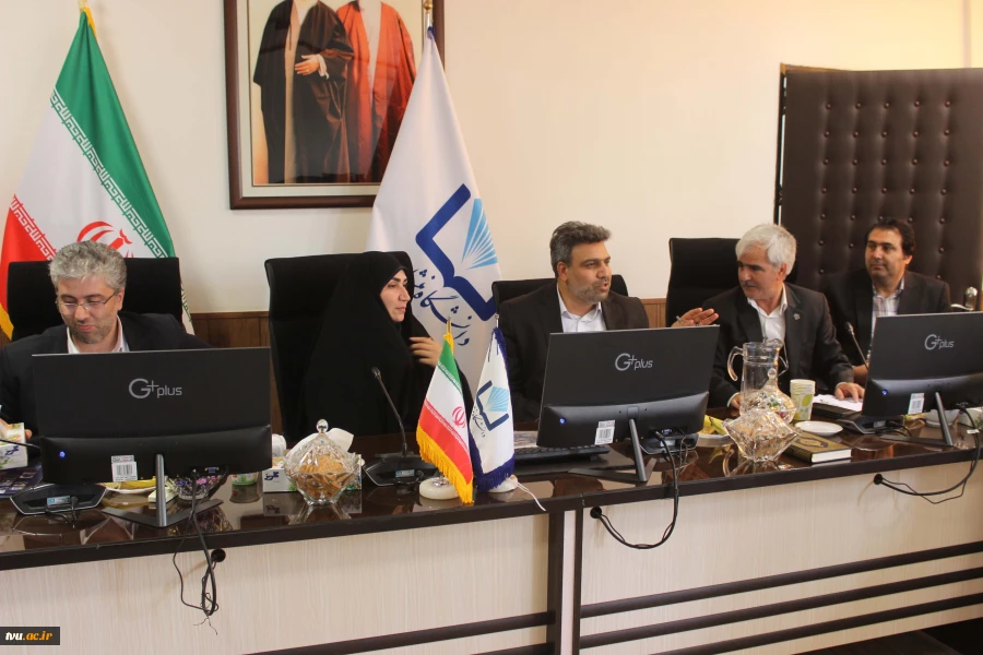 رئیس دانشگاه فنی و حرفه‌ای در مراسم افتتاح سالن چندمنظوره فیروزه در آموزشکده فنی و حرفه‌ای دختران نیشابور:

منابع انسانی فرهیخته، منابع طبیعی خدادادی و زیرساخت‌های خوب صنعتی در نیشابور جمع هستند و لازم است که آموزشکده‌های فنی و حرفه‌ای در نیشابور به صور