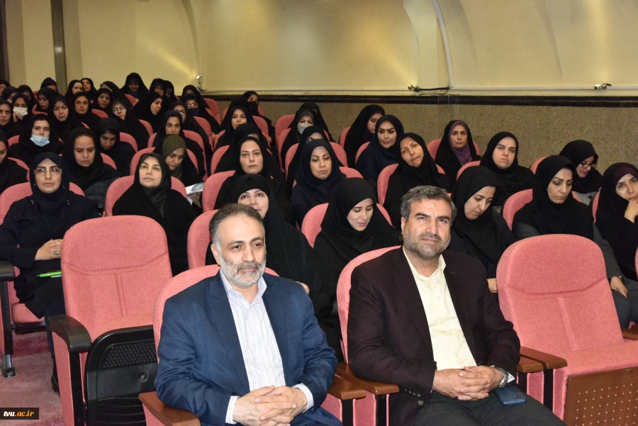 برگزاری جشن میلاد پرسرور نبی مکرم اسلام (ص) و امام صادق (ع) در دانشگاه فنی و حرفه‌ای 7