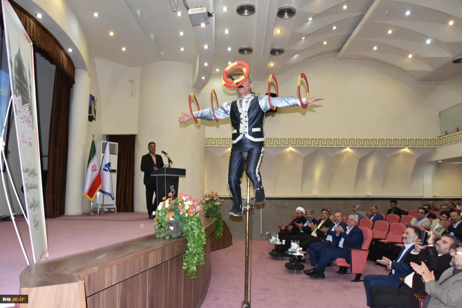 برگزاری جشن میلاد پرسرور نبی مکرم اسلام (ص) و امام صادق (ع) در دانشگاه فنی و حرفه‌ای 8