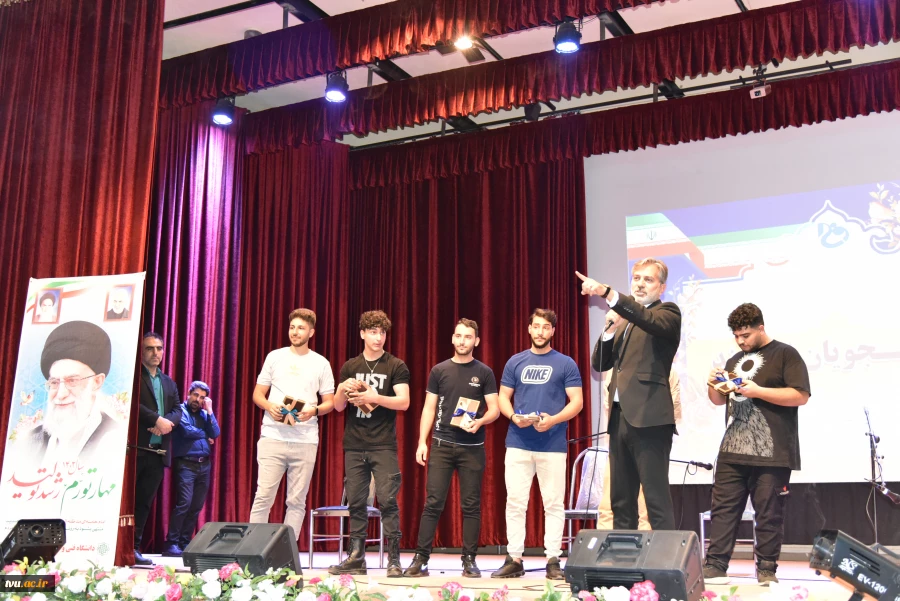 برگزاری جشن آغاز سال تحصیلی جدید با حضور هیئت رئیسه دانشگاه، مسئولین و دانشجویان دانشگاه فنی و حرفه‌ای استان تهران 23