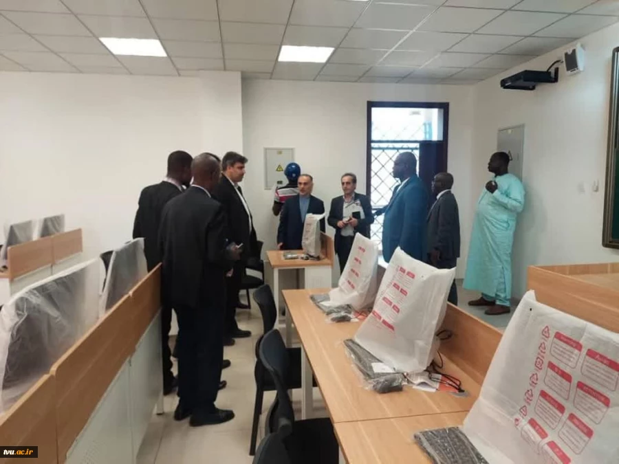 در سفر رئیس دانشگاه فنی و حرفه‌ای به کشور مالی صورت گرفت:

بازدید از محل تخصیصی برای تأسیس شعبه دانشگاه در مالی 2