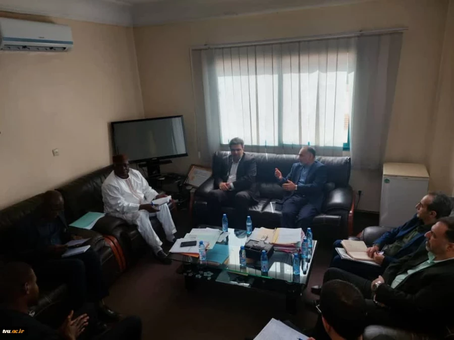 ملاقات رئیس دانشگاه فنی و حرفه‌ای با قائم‌مقام وزیر کار و آموزش‌های فنی و حرفه‌ای 5