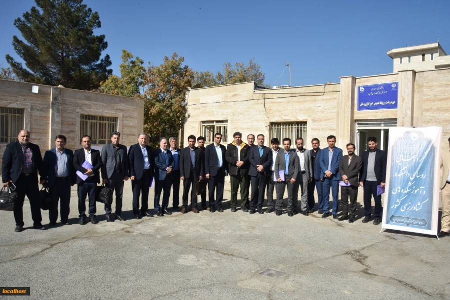 رئیس دانشگاه فنی و حرفه‌ای کشور در گردهمایی رؤسای دانشکده‌ها و آموزشکده‌های کشاورزی کشور:

آموزشکده‌ها و دانشکده‌های کشاورزی بهترین ظرفیت برای جذب درآمدهای زودبازده و خلق ثروت هستند 7