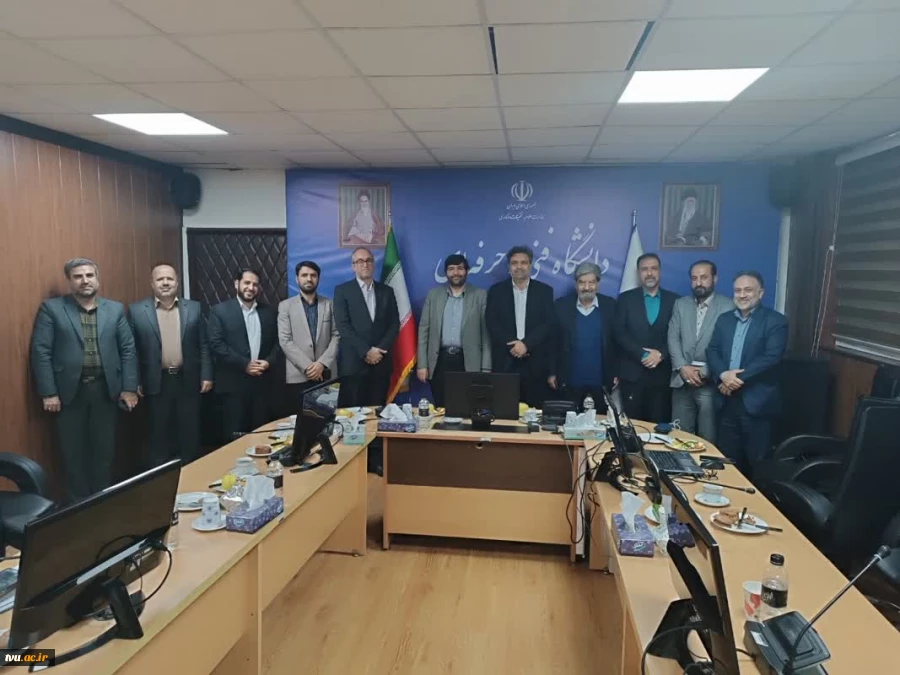 حضور معاون فناوری و نوآوری وزارت علوم، تحقیقات و فناوری و هیئت همراه در جلسه هیئت رئیسه دانشگاه فنی و حرفه‌ای 7