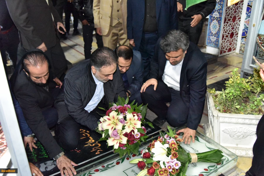 ادای احترام ریاست و اعضای هیئت رئیسه دانشگاه فنی و حرفه‌ای به مقام شامخ سردار شهید حاج قاسم سلیمانی در استان کرمان 4