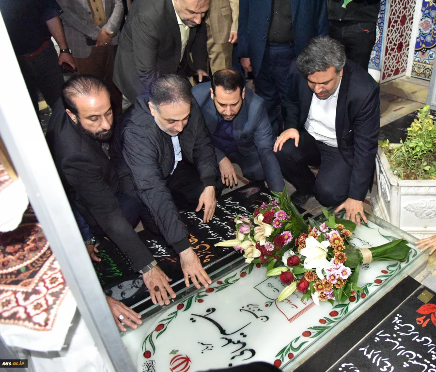 ادای احترام ریاست و اعضای هیئت رئیسه دانشگاه فنی و حرفه‌ای به مقام شامخ سردار شهید حاج قاسم سلیمانی در استان کرمان 10