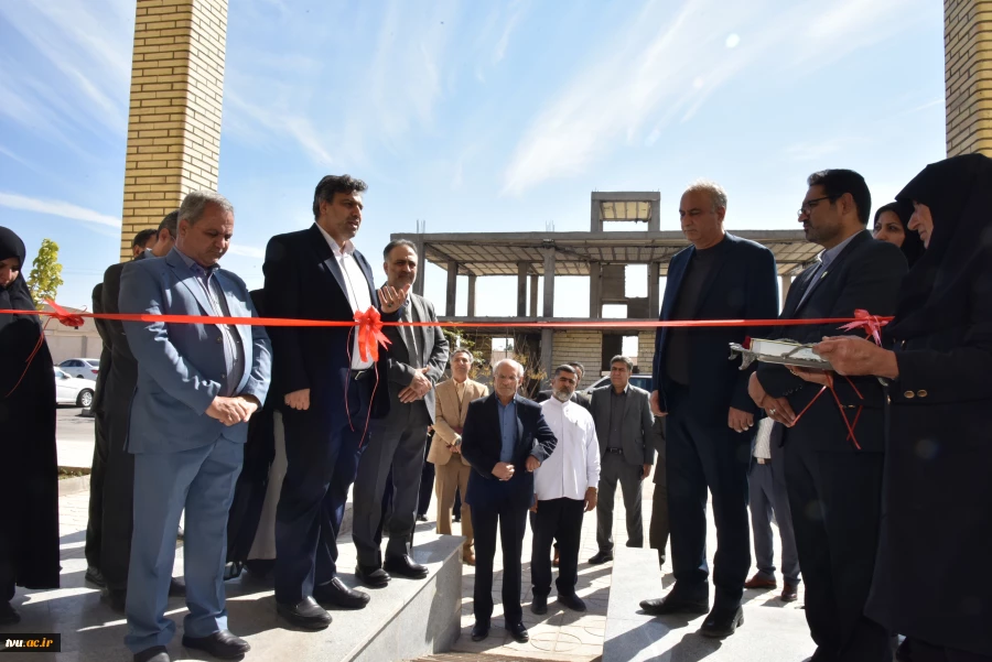 با حضور دکتر خسرویان و هیئت همراه صورت گرفت؛

افتتاح آموزشکده خیرساز فنی و حرفه‌ای دختران (کوثر) در شهر سیرجان 2
