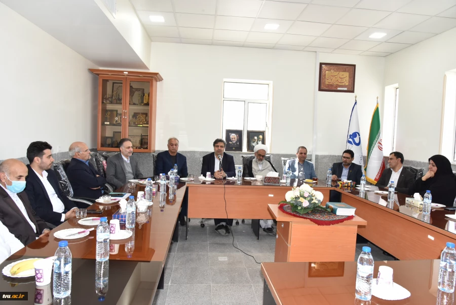 با حضور دکتر خسرویان و هیئت همراه صورت گرفت؛

افتتاح آموزشکده خیرساز فنی و حرفه‌ای دختران (کوثر) در شهر سیرجان 10