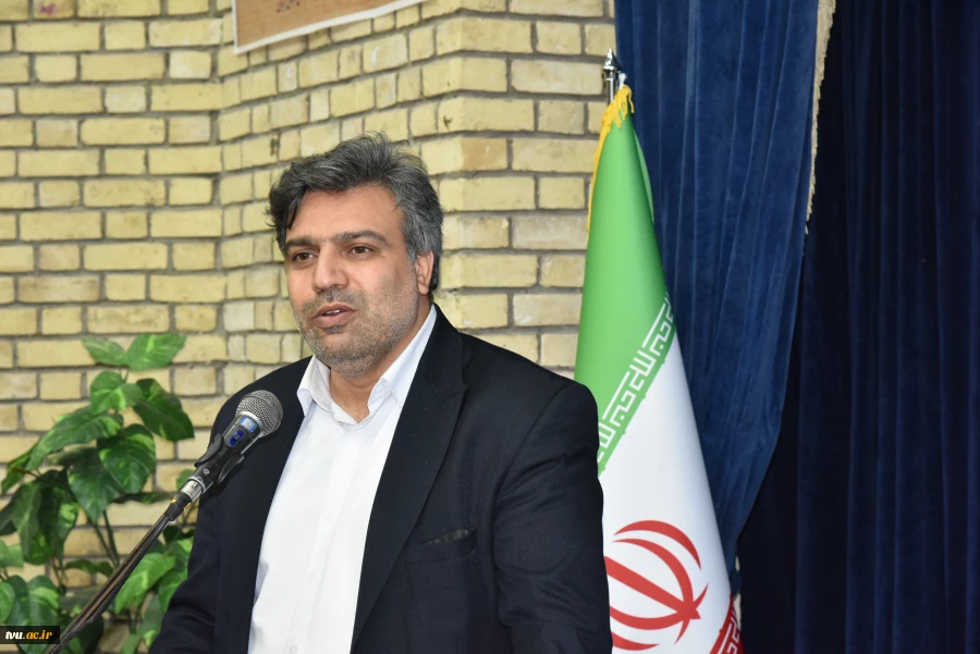 در دانشگاه فنی و حرفه‌ای استان کرمان صورت گرفت:

تشکیل اولین کنسرسیوم مهارت‌آموزی و اشتغال با حضور هیئت‌رئیسه دانشگاه و صاحبان صنایع استان 9