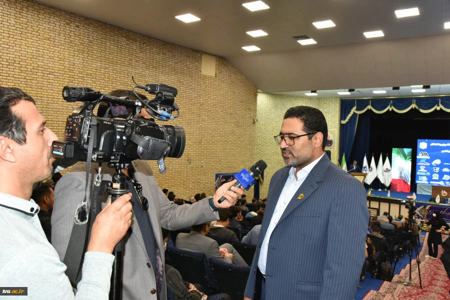 در دانشگاه فنی و حرفه‌ای استان کرمان صورت گرفت:

تشکیل اولین کنسرسیوم مهارت‌آموزی و اشتغال با حضور هیئت‌رئیسه دانشگاه و صاحبان صنایع استان 13