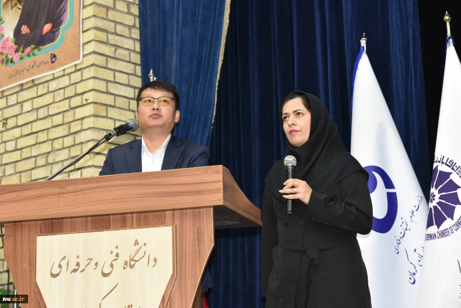 در دانشگاه فنی و حرفه‌ای استان کرمان صورت گرفت:

تشکیل اولین کنسرسیوم مهارت‌آموزی و اشتغال با حضور هیئت‌رئیسه دانشگاه و صاحبان صنایع استان 19