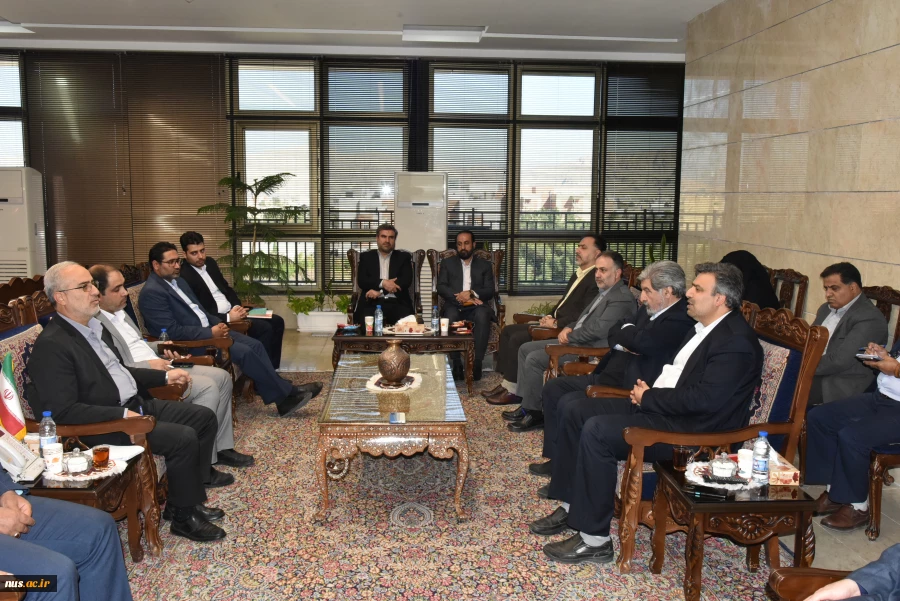 دیدار رئیس دانشگاه فنی و حرفه‌ای کشور همراه هیئت رئیسه دانشگاه با استاندار کرمان 5