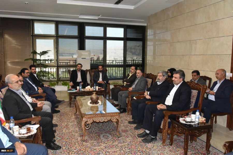 دیدار رئیس دانشگاه فنی و حرفه‌ای کشور همراه هیئت رئیسه دانشگاه با استاندار کرمان 6