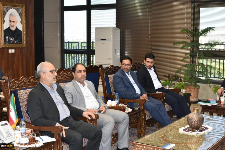 دیدار رئیس دانشگاه فنی و حرفه‌ای کشور همراه هیئت رئیسه دانشگاه با استاندار کرمان 7