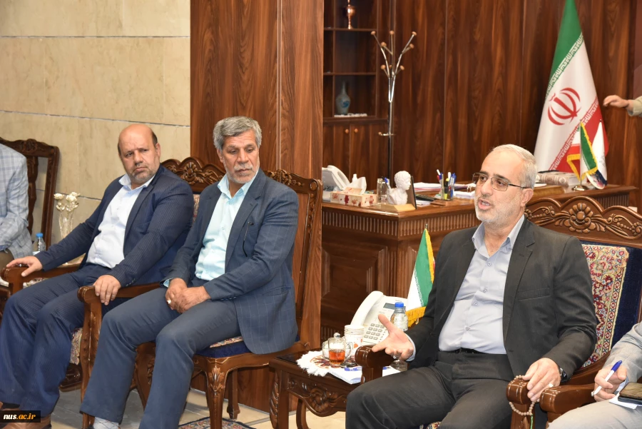 دیدار رئیس دانشگاه فنی و حرفه‌ای کشور همراه هیئت رئیسه دانشگاه با استاندار کرمان 9