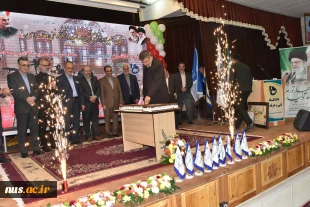 رئیس دانشگاه فنی و حرفه‌ای در آیین افتتاحیه اولین المپیاد اساتید بسیجی:

حضرت امام(ره) در سال 58 تشکیل شجره طیبه انقلاب را بنا گذاشت و انسان تمدنی را برای این جامعه و این تمدن، "انسان بسیجی" طراحی کرد. 2