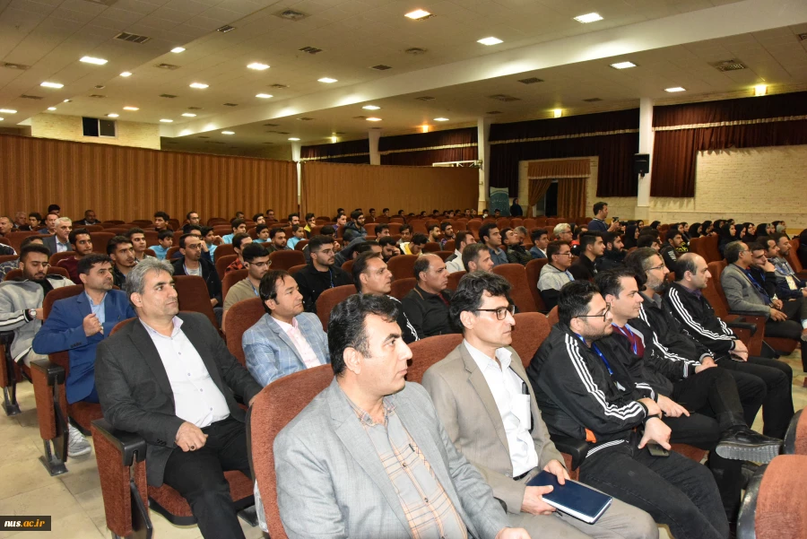 رئیس دانشگاه فنی و حرفه‌ای در آیین افتتاحیه اولین المپیاد اساتید بسیجی:

حضرت امام(ره) در سال 58 تشکیل شجره طیبه انقلاب را بنا گذاشت و انسان تمدنی را برای این جامعه و این تمدن، "انسان بسیجی" طراحی کرد. 2