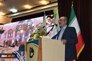 رئیس دانشگاه فنی و حرفه‌ای در آیین افتتاحیه اولین المپیاد اساتید بسیجی:

حضرت امام(ره) در سال 58 تشکیل شجره طیبه انقلاب را بنا گذاشت و انسان تمدنی را برای این جامعه و این تمدن، "انسان بسیجی" طراحی کرد. 4