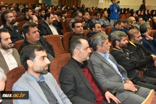 رئیس دانشگاه فنی و حرفه‌ای در آیین افتتاحیه اولین المپیاد اساتید بسیجی:

حضرت امام(ره) در سال 58 تشکیل شجره طیبه انقلاب را بنا گذاشت و انسان تمدنی را برای این جامعه و این تمدن، "انسان بسیجی" طراحی کرد. 5