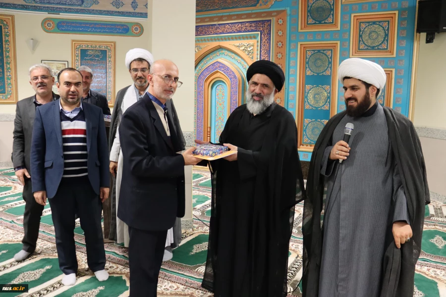 برای نخستین‌بار همزمان در 31 واحد استانی دانشگاه فنی و حرفه‌ای صورت گرفت؛ 

آیین تجلیل از ایثارگران معزز دانشگاه فنی و حرفه‌ای سراسر کشور 6