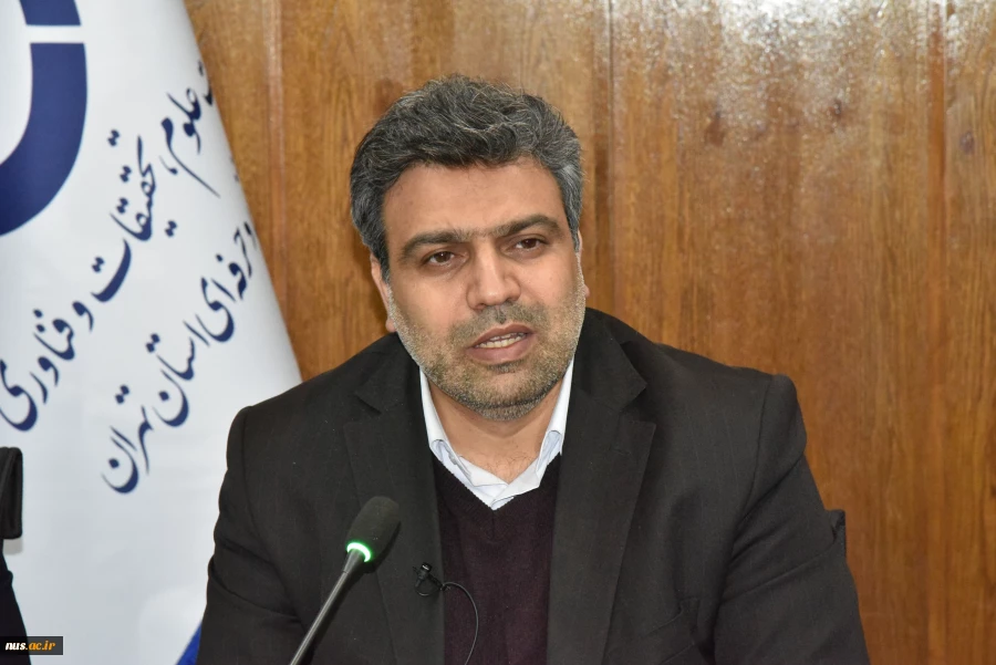 رئیس دانشگاه فنی و حرفه‌ای در جمع دانشجویان به مناسبت روز دانشجو:

دوران دانشجویی باید با سه عامل علم و عمل، عدالت خواهی، عدالت طلبی و آزاد اندیشی گره بخورد 3