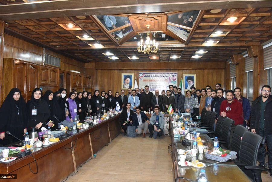 رئیس دانشگاه فنی و حرفه‌ای در جمع دانشجویان به مناسبت روز دانشجو:

دوران دانشجویی باید با سه عامل علم و عمل، عدالت خواهی، عدالت طلبی و آزاد اندیشی گره بخورد 20