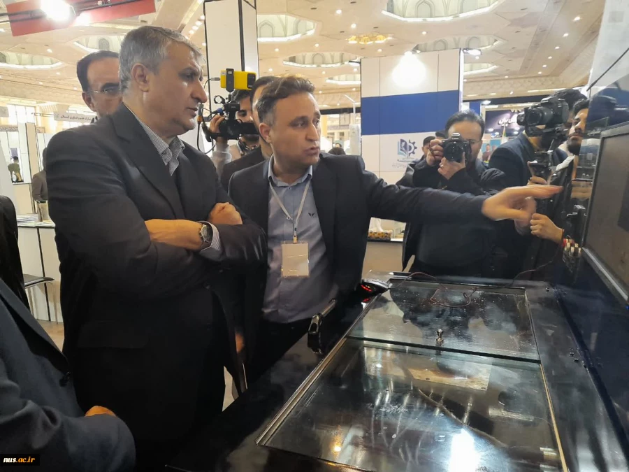 بازدید معاون رئیس جمهور و رئیس سازمان انرژی هسته‌ای ایران از دستاوردهای پژوهشی دانشگاه فنی و حرفه‌ای در نمایشگاه سال ۱۴۰۲ هفته پژوهش  2