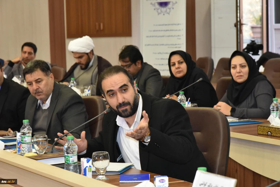 معاون امور روابط عمومی و حوزه وزارتی وزارت عتف در نشست شورای روابط عمومی دانشگاه‌ها و مراکز پژوهشی و فناوری منطقه یک: 35