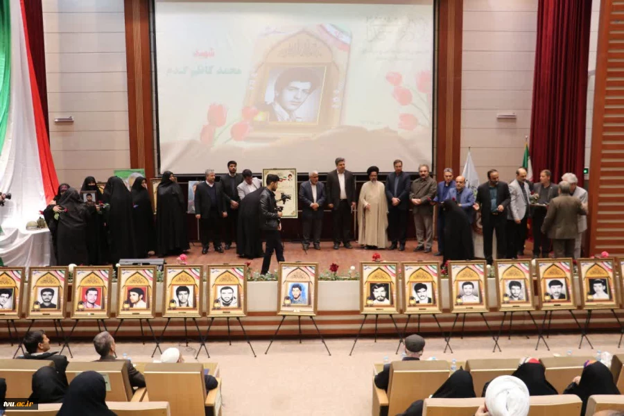 رئیس دانشگاه فنی و حرفه‌ای در یادواره شهدای دانشجو و اولین سالگرد تدفین شهید گمنام:

این دانشگاه‌ها هستند که از میراث ارزشی و فکری یک ملت صیانت می‌کنند 2