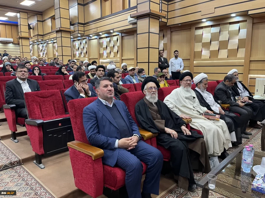 برگزاری مراسم اختتامیه کنفرانس ملی نهج البلاغه در یزد 7