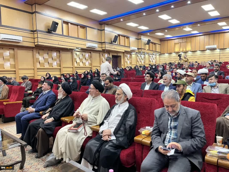 برگزاری مراسم اختتامیه کنفرانس ملی نهج البلاغه در یزد 8