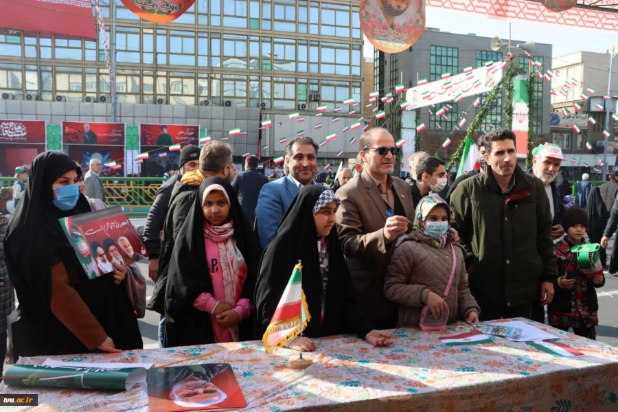 حضور پرشور دانشگاهیان دانشگاه فنی و حرفه‌ای کشور در جشن پیروزی انقلاب و راهپیمایی یوم‌الله 22 بهمن 8