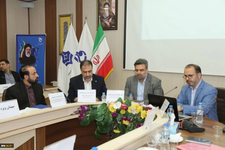 رئیس دانشگاه فنی و حرفه‌ای در نشست مدیران حراست استانی دانشگاه:

امروز آرامشی که در دانشگاه فنی و حرفه‌ای داریم به برکت حضور شما عزیزان حراست است 7